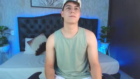 Snapshot of maxxicruz chatting on 25, 11, 2025 Maxxi online show from 25, 11, 2025