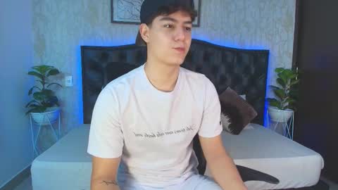 Snapshot of maxxicruz chatting on 30, 11, 2025 Maxxi online show from 30, 11, 2025