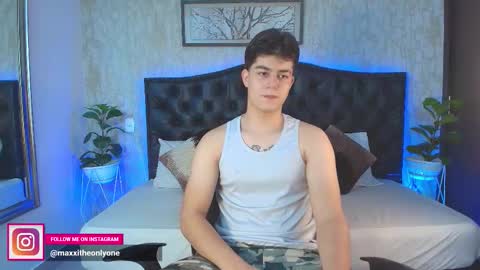 Snapshot of maxxicruz chatting on 3, 12, 2025 Maxxi online show from 3, 12, 2025