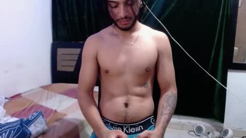 Snapshot of maxximus_10 chatting on 30, 12, 2024 maxximus_10 online show from 30, 12, 2024