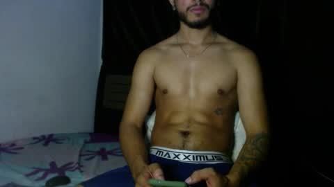 Snapshot of maxximus_10 chatting on 2, 1, 2025 maxximus_10 online show from 2, 1, 2025