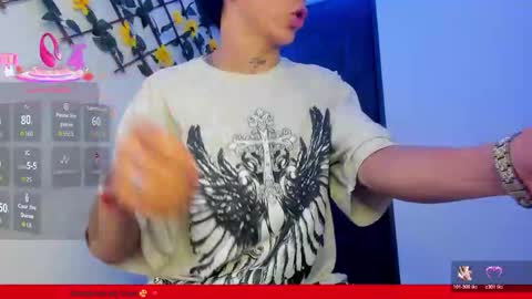 Snapshot of maxxx_bigcock chatting on 19, 1, 2026 Max online show from 19, 1, 2026