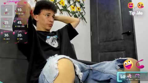 Snapshot of maxxx_bigcock chatting on 26, 2, 2026 Max online show from 26, 2, 2026