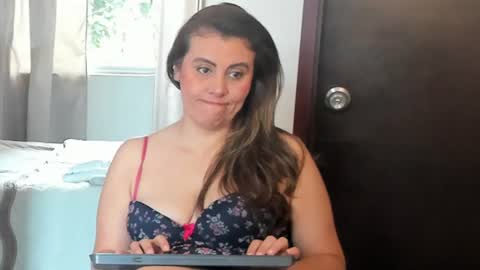 Snapshot of maxzy_star chatting on 2, 7, 2026 Victoria online show from 2, 7, 2026