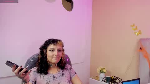 Snapshot of may_y_goeth chatting on 25, 10, 2025 may y goeth online show from 25, 10, 2025