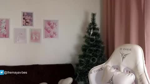 Snapshot of maya_blonde18 chatting on 10, 1, 2026 Maya online show from 10, 1, 2026