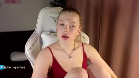 Snapshot of maya_blonde18 chatting on 12, 1, 2026 Maya online show from 12, 1, 2026