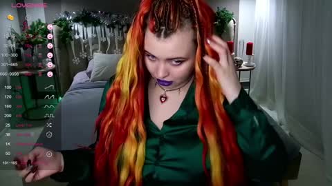 Snapshot of maya_mils chatting on 5, 1, 2025 Maya Mils online show from 5, 1, 2025