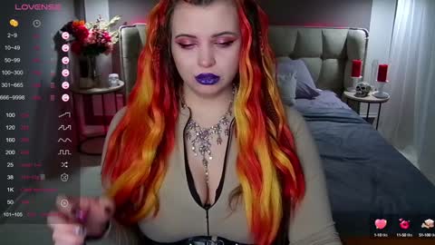 Snapshot of maya_mils chatting on 4, 2, 2025 Maya Mils online show from 4, 2, 2025