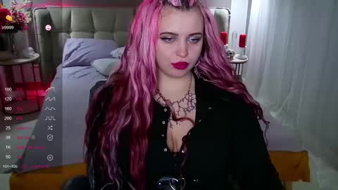 Snapshot of maya_mils chatting on 16, 2, 2025 Maya Mils online show from 16, 2, 2025