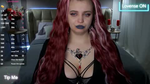 Snapshot of maya_mils chatting on 1, 3, 2025 Maya Mils online show from 1, 3, 2025