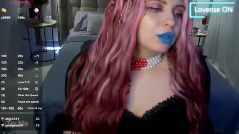 Snapshot of maya_mils chatting on 4, 3, 2025 Maya Mils online show from 4, 3, 2025