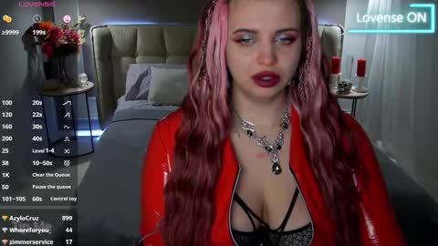 Snapshot of maya_mils chatting on 8, 3, 2025 Maya Mils online show from 8, 3, 2025