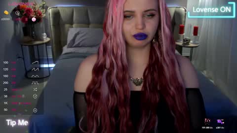 Snapshot of maya_mils chatting on 9, 3, 2025 Maya Mils online show from 9, 3, 2025