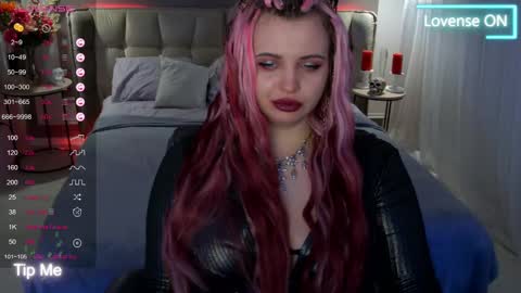 Snapshot of maya_mils chatting on 11, 3, 2025 Maya Mils online show from 11, 3, 2025