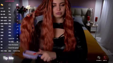 Snapshot of maya_mils chatting on 12, 9, 2025 Maya Mils online show from 12, 9, 2025