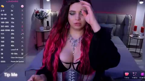 Snapshot of maya_mils chatting on 2, 12, 2025 Maya Mils online show from 2, 12, 2025