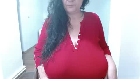 Snapshot of mayabbw50tits chatting on 1, 11, 2025 Maya online show from 1, 11, 2025