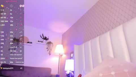 Snapshot of mayacardenas chatting on 9, 2, 2025 Maya online show from 9, 2, 2025