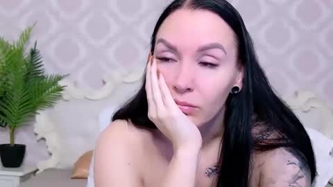 Snapshot of mayacruise chatting on 20, 11, 2025 MayaCruise online show from 20, 11, 2025