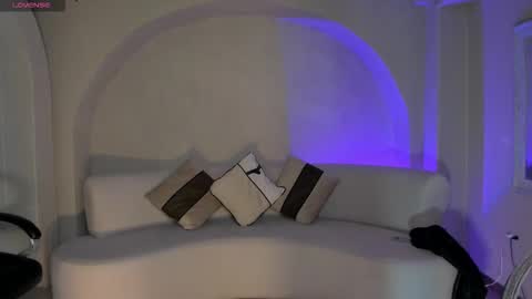 Maya online show from 25, 2, 2026