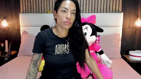 Snapshot of mayarusell01 chatting on 24, 2, 2025 Nicolle Ruselle Hello my lovely schedule for great fun from 630 am and end 800 pm Colombian time I wait for you online show from 24, 2, 2025