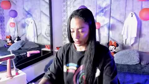 Snapshot of mayarusell01 chatting on 18, 10, 2025 Nicolle Ruselle Hello my lovely schedule for great fun from 630 am and end 800 pm Colombian time I wait for you online show from 18, 10, 2025