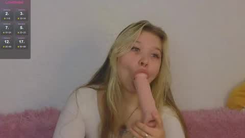 Snapshot of mayaster chatting on 25, 10, 2025 Maya online show from 25, 10, 2025