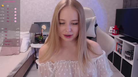 maybebabyx online show from 23, 12, 2024