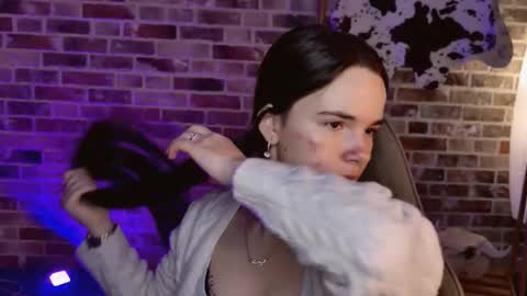 maybloom_ online show from 5, 2, 2026