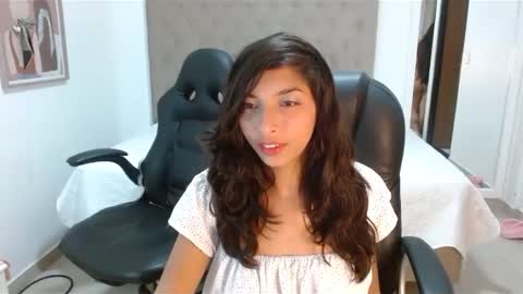 Snapshot of maydivaxox chatting on 11, 3, 2025 MAYA online show from 11, 3, 2025