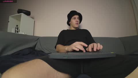Snapshot of maygly chatting on 10, 12, 2024 Slava and Alextatto online show from 10, 12, 2024