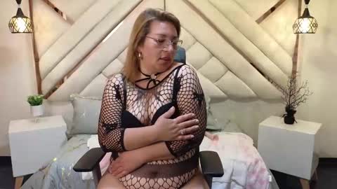 Mailyn online show from 13, 2, 2025