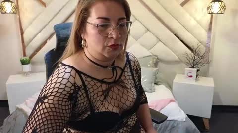 Mailyn online show from 17, 2, 2025