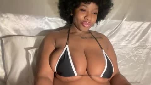 mayluvsu online show from 2, 2, 2026