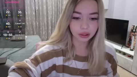 Snapshot of maymallorie chatting on 16, 9, 2025 may online show from 16, 9, 2025
