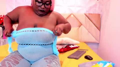 Snapshot of maystorm_ chatting on 3, 10, 2025 May online show from 3, 10, 2025