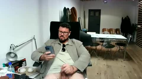 Snapshot of maythe4bwu chatting on 30, 9, 2025 maythe4bwu online show from 30, 9, 2025