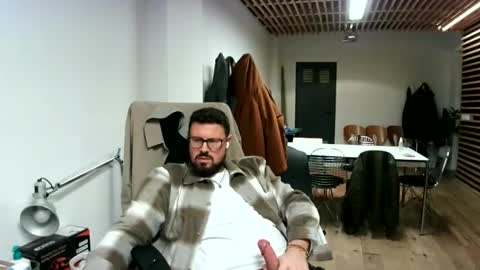 Snapshot of maythe4bwu chatting on 21, 10, 2025 maythe4bwu online show from 21, 10, 2025