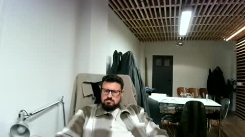 Snapshot of maythe4bwu chatting on 23, 10, 2025 maythe4bwu online show from 23, 10, 2025