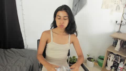 Snapshot of mazikeen_18 chatting on 9, 12, 2024 mazikeen_18 online show from 9, 12, 2024