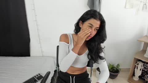 Snapshot of mazikeen_18 chatting on 13, 1, 2025 mazikeen_18 online show from 13, 1, 2025