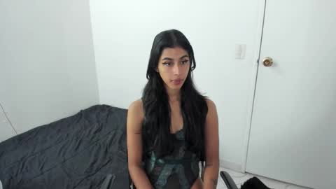 Snapshot of mazikeen_18 chatting on 3, 11, 2025 mazikeen_18 online show from 3, 11, 2025