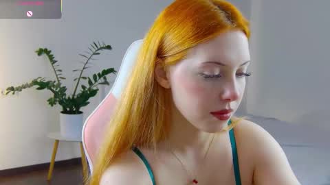 Snapshot of mazymayes chatting on 24, 11, 2025 Mazy online show from 24, 11, 2025