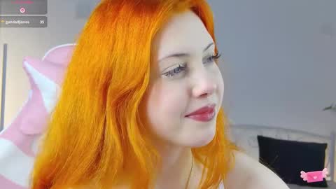 Snapshot of mazymayes chatting on 2, 12, 2025 Mazy online show from 2, 12, 2025