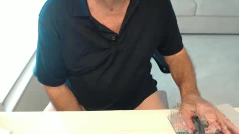 Snapshot of mbeastie chatting on 17, 9, 2025 Beastie online show from 17, 9, 2025