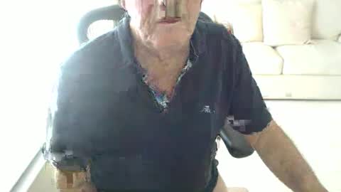 Snapshot of mbeastie chatting on 2, 12, 2025 Beastie online show from 2, 12, 2025