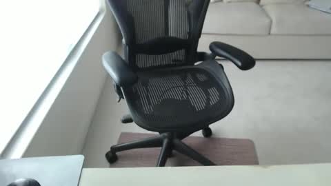 Snapshot of mbeastie chatting on 13, 12, 2025 Beastie online show from 13, 12, 2025