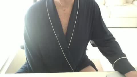 Snapshot of mbeastie chatting on 7, 1, 2026 Beastie online show from 7, 1, 2026