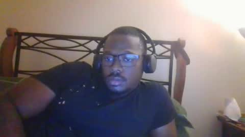 Snapshot of mbsupreme chatting on 4, 10, 2025 Mark online show from 4, 10, 2025